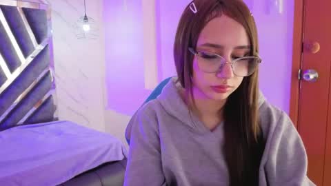 Snapshot of leri_rose_ chatting on 05/02/26, 11:48 online show from 05/02/26, 11:48