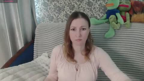 Snapshot of lesanamagic chatting on 05/27/26, 04:53 LesanaMagic online show from 05/27/26, 04:53
