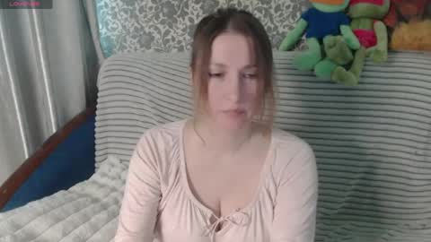 Snapshot of lesanamagic chatting on 05/28/26, 04:37 LesanaMagic online show from 05/28/26, 04:37