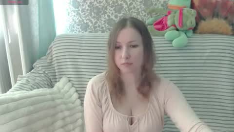 Snapshot of lesanamagic chatting on 06/27/26, 02:23 LesanaMagic online show from 06/27/26, 02:23