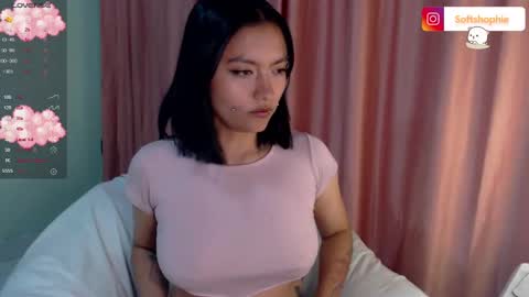 Snapshot of leslie__anderson chatting on 01/29/25, 04:26 Leslie online show from 01/29/25, 04:26