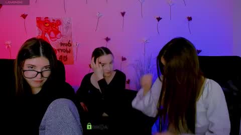 leslie_bird online show from 02/13/26, 12:17