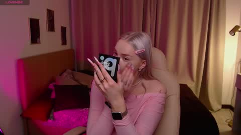 Snapshot of leslie_caronn chatting on 02/28/26, 07:42 Stacey online show from 02/28/26, 07:42