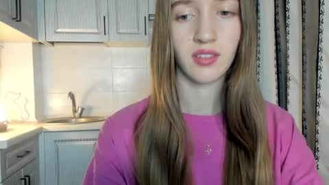  LESLIE   online show from 11/21/25, 06:28