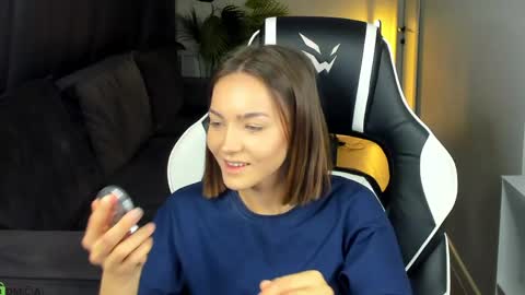 Leslie online show from 05/24/26, 01:10