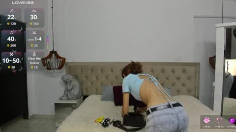 Snapshot of leslieanddrako chatting on 05/13/26, 05:21 L E S L E Y AND D R A K O online show from 05/13/26, 05:21