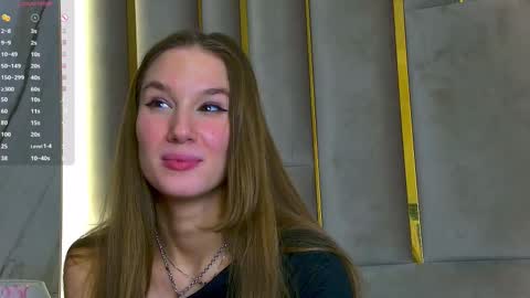 Leslie online show from 02/14/25, 02:44