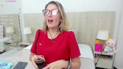 Snapshot of lesly_santodomingo chatting on 06/12/26, 03:22 Lesly Santodomingo online show from 06/12/26, 03:22