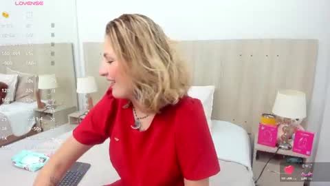 Snapshot of lesly_santodomingo chatting on 07/13/26, 11:13 Lesly Santodomingo online show from 07/13/26, 11:13