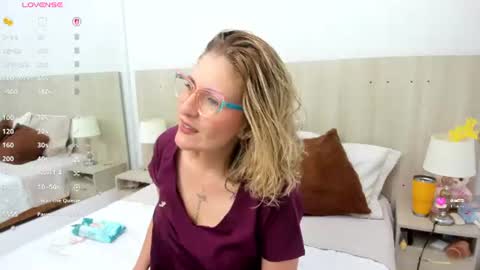 Snapshot of lesly_santodomingo chatting on 07/24/26, 11:19 Lesly Santodomingo online show from 07/24/26, 11:19