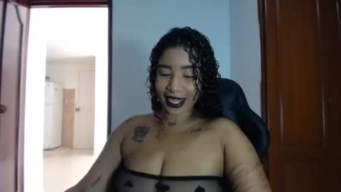 Snapshot of leslycarsson chatting on 02/19/25, 07:48 lesly online show from 02/19/25, 07:48