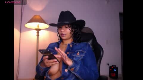 lesly online show from 06/27/26, 02:16