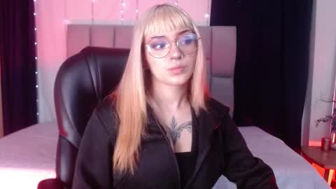 Less  online show from 02/09/25, 11:14