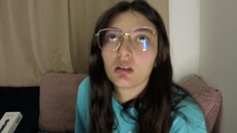 lessliee online show from 04/19/26, 07:51