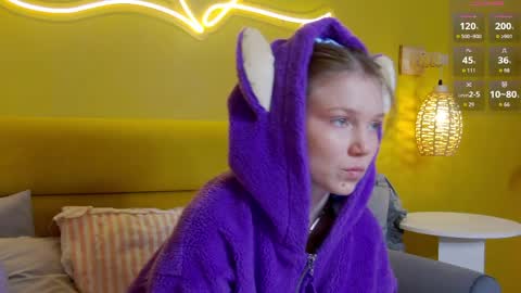 Snapshot of lessysweety chatting on 05/04/26, 03:35 Lessy online show from 05/04/26, 03:35