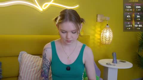 Snapshot of lessysweety chatting on 05/20/26, 03:13 Lessy online show from 05/20/26, 03:13