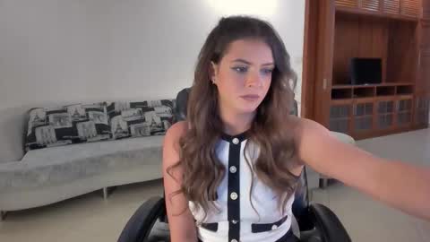 Snapshot of lesya_krutalevich chatting on 12/05/25, 02:42 lesya krutalevich online show from 12/05/25, 02:42