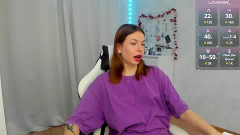 Snapshot of let_me_seee chatting on 12/04/24, 07:01 Fiona online show from 12/04/24, 07:01