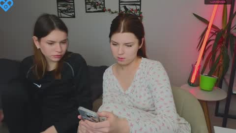 Snapshot of let_me_seee chatting on 01/22/25, 12:27 Fiona online show from 01/22/25, 12:27