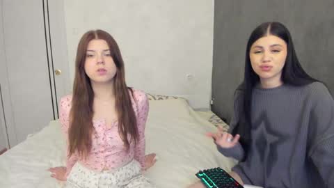 Snapshot of let_me_seee chatting on 02/10/25, 05:30 Fiona online show from 02/10/25, 05:30