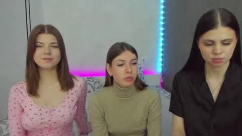 Snapshot of let_me_seee chatting on 02/17/25, 11:09 Fiona online show from 02/17/25, 11:09