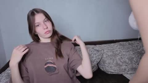 Snapshot of let_me_seee chatting on 09/15/25, 05:02 Fiona online show from 09/15/25, 05:02