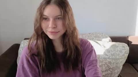 Snapshot of let_me_seee chatting on 09/29/25, 04:17 Fiona online show from 09/29/25, 04:17