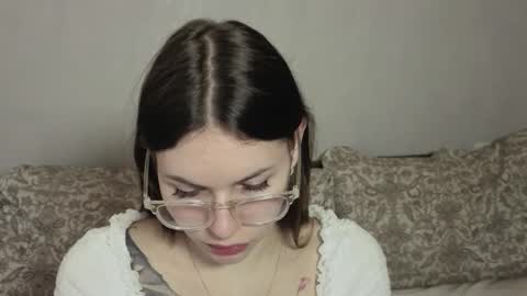 Snapshot of let_me_seee chatting on 01/13/26, 03:17 Fiona online show from 01/13/26, 03:17