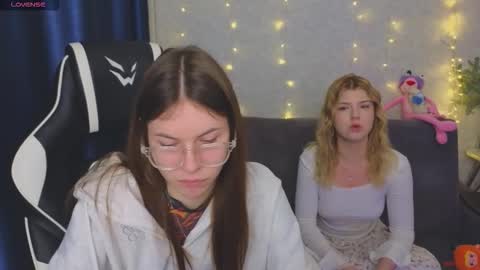 Snapshot of let_me_seee chatting on 02/09/26, 06:34 Fiona online show from 02/09/26, 06:34