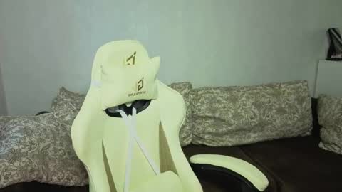 Snapshot of let_me_seee chatting on 02/13/26, 12:12 Fiona online show from 02/13/26, 12:12