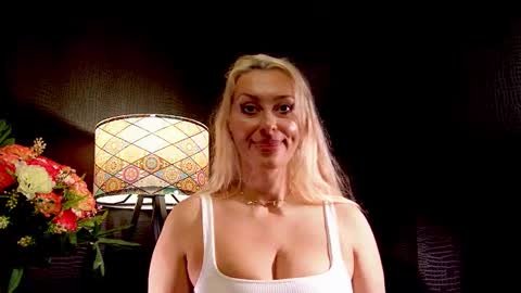 leticiareys online show from 10/29/25, 06:53