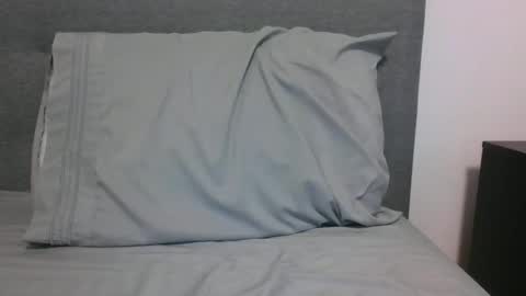 lets_play143 online show from 04/12/26, 10:26