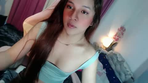 Snapshot of letsplaybaby_ chatting on 03/14/26, 03:12 gene online show from 03/14/26, 03:12