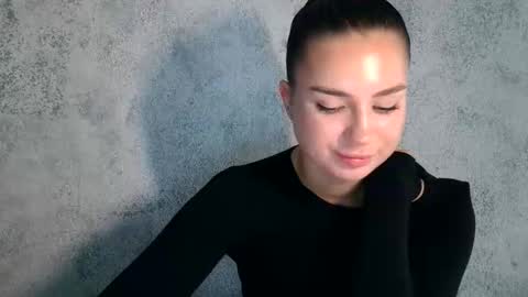 Emily online show from 09/12/25, 06:35