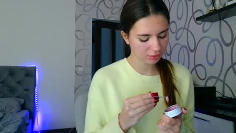 Emily online show from 11/11/25, 10:37