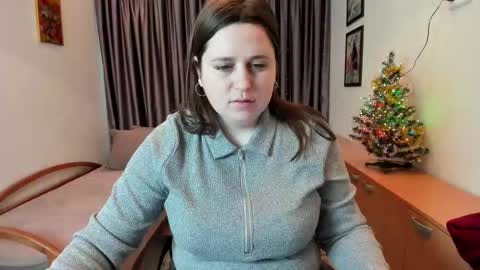 Naomi online show from 12/15/25, 06:50