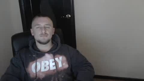 lev1ngston online show from 01/02/25, 03:51