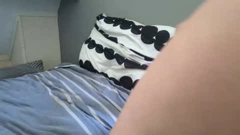 lewenzi online show from 09/29/25, 01:38