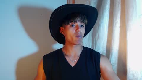 Snapshot of lewis_ly chatting on 02/06/26, 05:49 i am lewis ly EDUARDO MEMDOZA15 online show from 02/06/26, 05:49