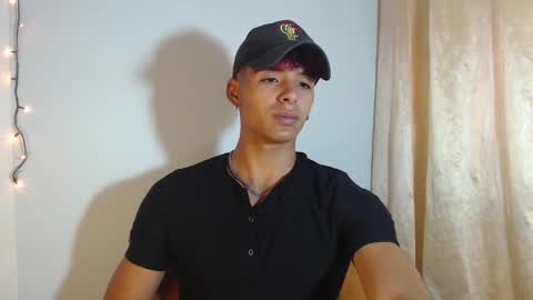 Snapshot of lewis_ly chatting on 02/16/26, 03:30 i am lewis ly EDUARDO MEMDOZA15 online show from 02/16/26, 03:30