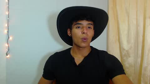 i  am lewis ly EDUARDO MEMDOZA15 online show from 04/12/26, 06:13