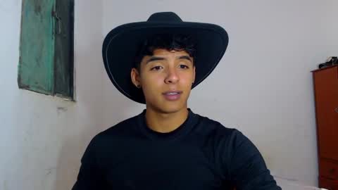 i  am lewis ly EDUARDO MEMDOZA15 online show from 04/27/26, 05:22