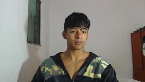 i  am lewis ly EDUARDO MEMDOZA15 online show from 05/13/26, 03:42