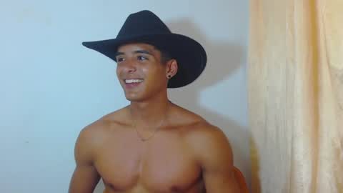 i  am lewis ly EDUARDO MEMDOZA15 online show from 06/16/26, 07:16