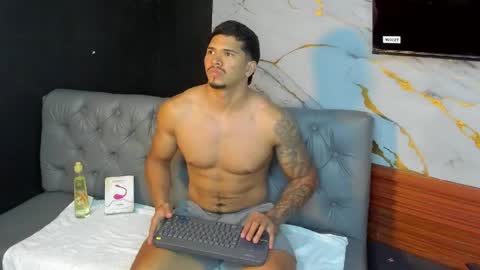 lewis online show from 05/26/26, 07:04