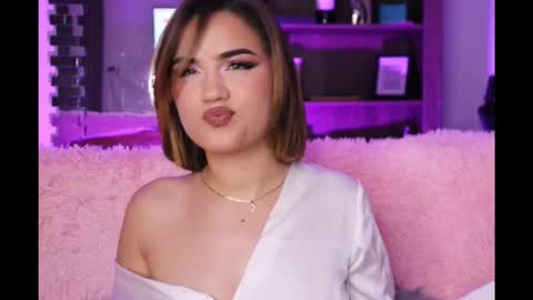 Alexandra online show from 02/11/26, 01:21