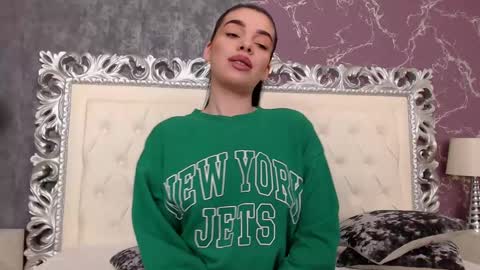 Snapshot of lexi__vicious chatting on 01/11/25, 05:41 lexi__vicious online show from 01/11/25, 05:41