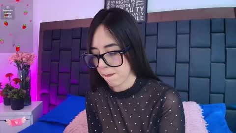 Lexi Howard  online show from 11/26/25, 05:19