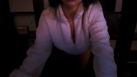 Alexia online show from 12/30/24, 04:40