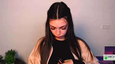 Alexia online show from 09/17/25, 12:40